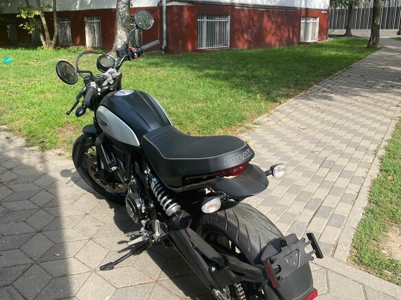 2020 Ducati Scrambler 800, серебристый, 920000 рублей - вид 3