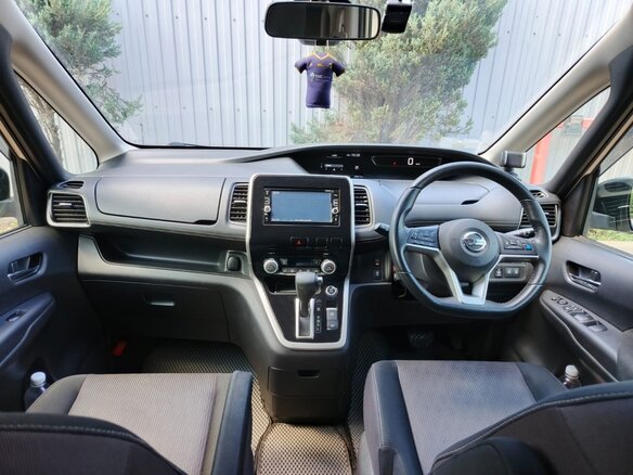 2017 Nissan Serena S-Hybrid V (C27), бежевый - вид 28