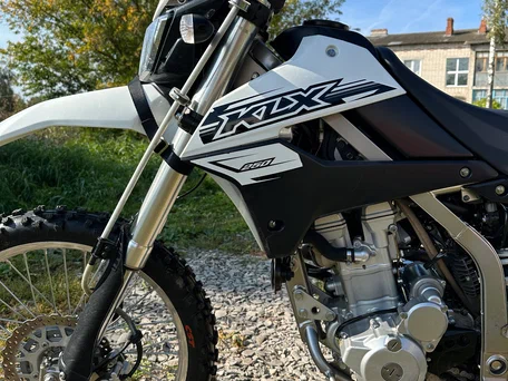 2018 Kawasaki KLX 250, чёрный, 435000 рублей, вид 2