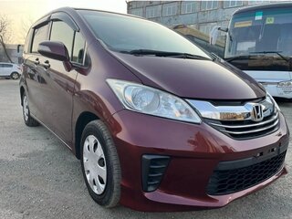 2015 Honda Freed I Рестайлинг 2, красный, 1480000 рублей, вид 2