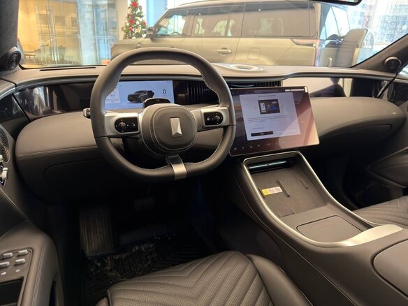 2025 Avatr 11 116.79 kWh I Рестайлинг, чёрный - вид 13
