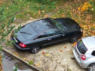 2006 Mercedes-Benz CLK-Класс 200 II (W209) Рестайлинг, чёрный, 750000 рублей, вид 2
