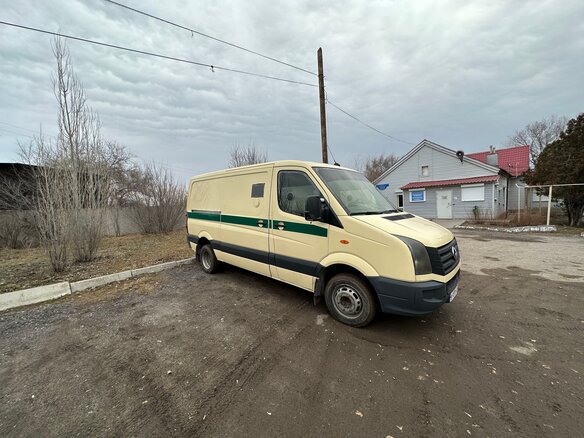 2012 Volkswagen Crafter, бежевый, 1600000 рублей - вид 2