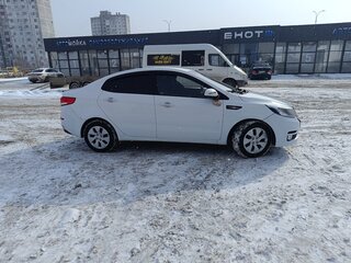 2015 Kia Rio III, белый, 675000 рублей, вид 2