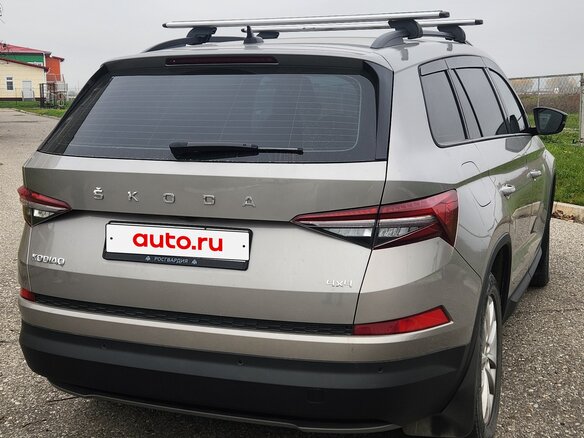2022 Skoda Kodiaq I Рестайлинг, коричневый, 3750000 рублей - вид 3