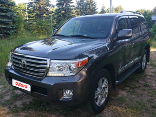 2013 Toyota Land Cruiser 200 Series Рестайлинг 1, серый, 4700000 рублей, вид 2