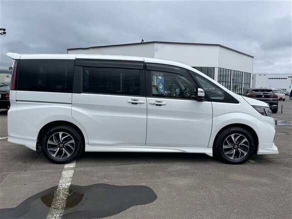 2019 Honda Stepwgn Spada V Рестайлинг, белый, 1957000 рублей - вид 5