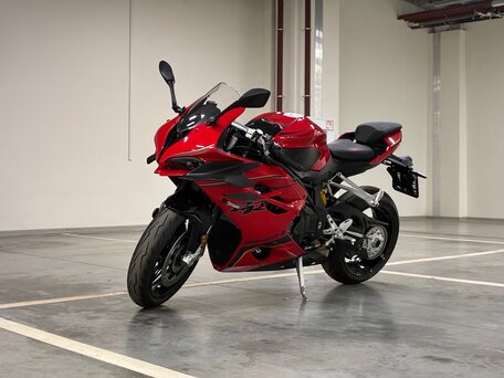 2026 QJMotor SRK 921 RR, красный, 1200000 рублей, вид 5