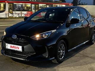 2020 Toyota Yaris IV, чёрный, 1050000 рублей, вид 1