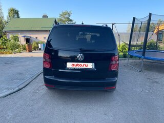 2010 Volkswagen Touran I Рестайлинг 2, чёрный, 950000 рублей, вид 3