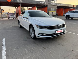 2017 Volkswagen Passat B8, белый, 2040000 рублей, вид 3