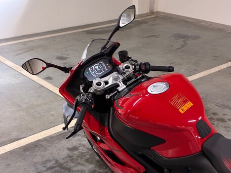 2026 QJMotor SRK 921 RR, красный, 1200000 рублей, вид 3