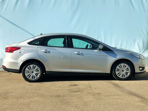 2016 Ford Focus III Рестайлинг, серебристый - вид 2