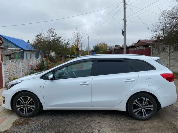 2015 Kia Ceed II Рестайлинг, белый - вид 2