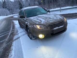 2007 Subaru Outback III Рестайлинг, золотистый, 900000 рублей, вид 3