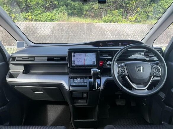 2022 Honda Stepwgn Spada V Рестайлинг, чёрный, 1850000 рублей - вид 5