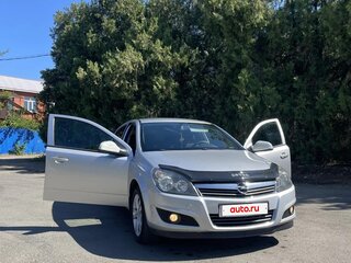 2011 Opel Astra H Рестайлинг, серебристый, 570000 рублей, вид 2