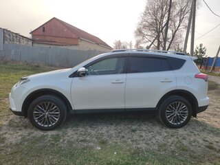 2016 Toyota RAV4 IV (XA40) Рестайлинг, белый, 3150000 рублей, вид 4
