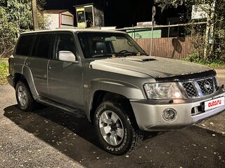 2005 Nissan Patrol V (Y61) Рестайлинг, серебристый, 700000 рублей, вид 1