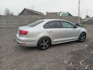 2014 Volkswagen Jetta VI, серебристый, 900000 рублей, вид 4