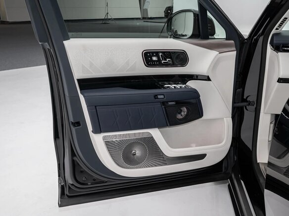 2026 Zeekr 9X 55 kWh (до 3.5 т), белый - вид 24