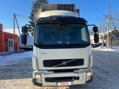 2012 Volvo FL, белый, 3000000 рублей, вид 2