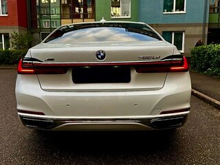 2022 BMW 7 серии Long 730Ld xDrive VI (G11/G12) Рестайлинг, белый, 7200000 рублей, вид 4