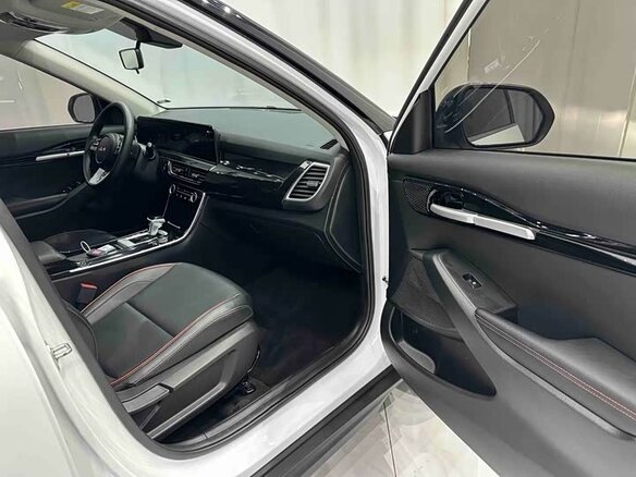 2023 Kia KX3, белый, 2070000 рублей - вид 18