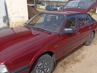 1985 Mazda 626 II (GC), красный, 379928 рублей, вид 2