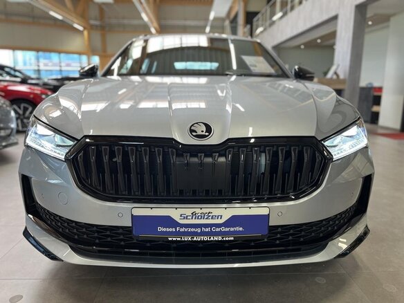 2026 Skoda Superb IV, серебристый, 5215005 рублей - вид 4