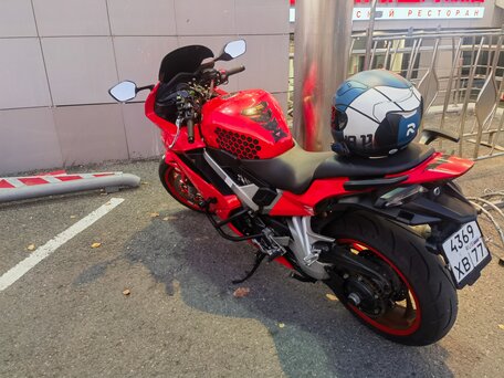 2015 Honda VFR 800, красный, 690000 рублей, вид 3