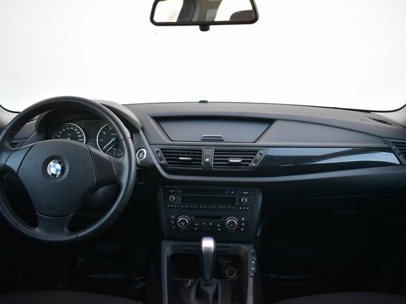 2011 BMW X1 18i I (E84), коричневый - вид 13