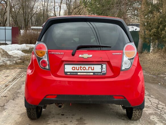 2011 Chevrolet Spark III, красный - вид 16