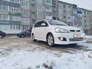 2004 Toyota Ipsum II (M20) Рестайлинг, белый, 1100000 рублей, вид 3