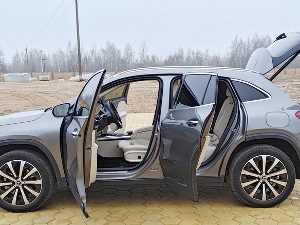 2023 Mercedes-Benz GLA 250 II (H247) Рестайлинг, серый, 5550000 рублей - вид 13