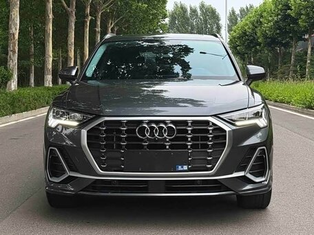 2022 Audi Q3 35 TFSI II (F3), серый, 2844000 рублей, вид 2