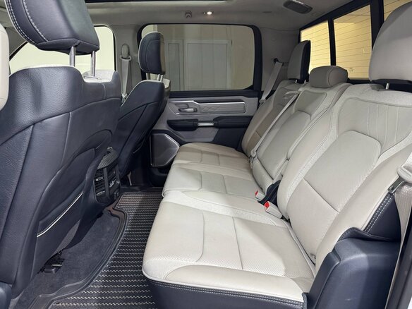 2023 Ram 1500 Crew Cab eTorque V, белый, 9990000 рублей - вид 30