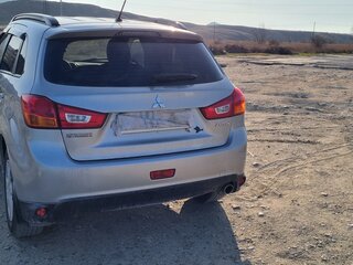 2014 Mitsubishi ASX I Рестайлинг, серебристый, 1400000 рублей, вид 3