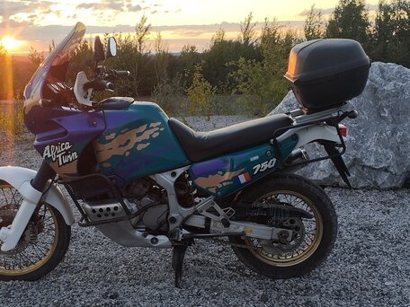 1994 Honda XRV 750 Africa Twin, зелёный, 500000 рублей, вид 3