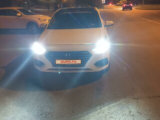 2018 Hyundai Solaris II, белый, 1150000 рублей, вид 2