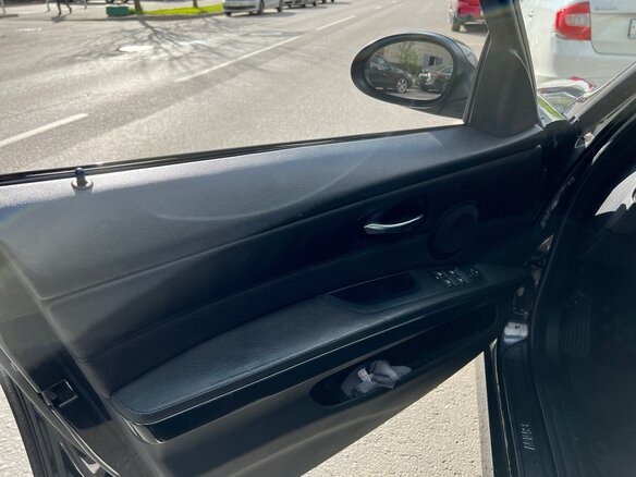 2006 BMW 3 серии 325xi V (E90/E91/E92/E93), чёрный, 750000 рублей - вид 12