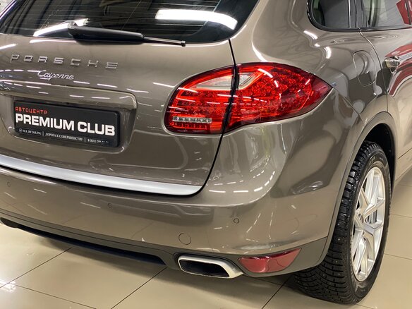 2012 Porsche Cayenne Diesel II (958), коричневый - вид 14