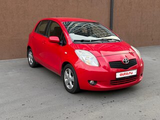 2008 Toyota Yaris II, красный, 700000 рублей, вид 3