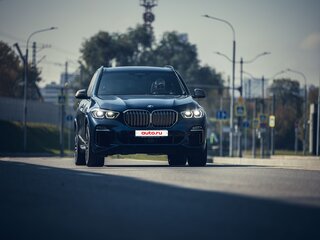 2019 BMW X5 M50d IV (G05/G18), синий, 6495000 рублей, вид 5