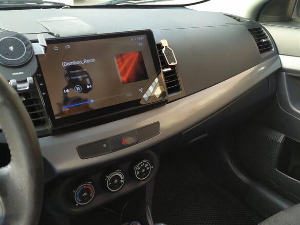 2011 Mitsubishi Lancer X Рестайлинг, бежевый, 1100000 рублей - вид 16