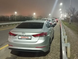 2017 Hyundai Elantra VI (AD), серый, 1300000 рублей, вид 3