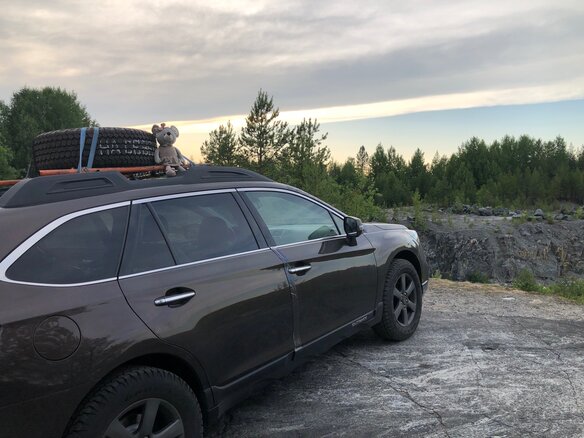 2017 Subaru Outback V, коричневый, 2300000 рублей - вид 3