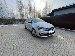 2017 Volkswagen Polo V Рестайлинг, серебристый, 1220000 рублей, вид 1