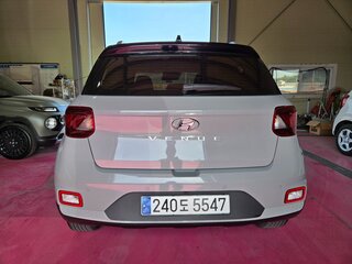2023 Hyundai Venue I, белый, 1638705 рублей, вид 4