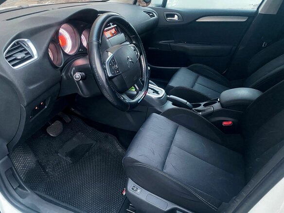 2012 Citroen C4 II, белый, 690000 рублей - вид 6